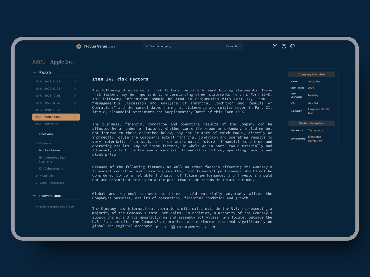 Captura de Novus Value Alpha mostrando el informe de Apple y su sección «Factores de riesgo», con navegación por informes y datos de la empresa.